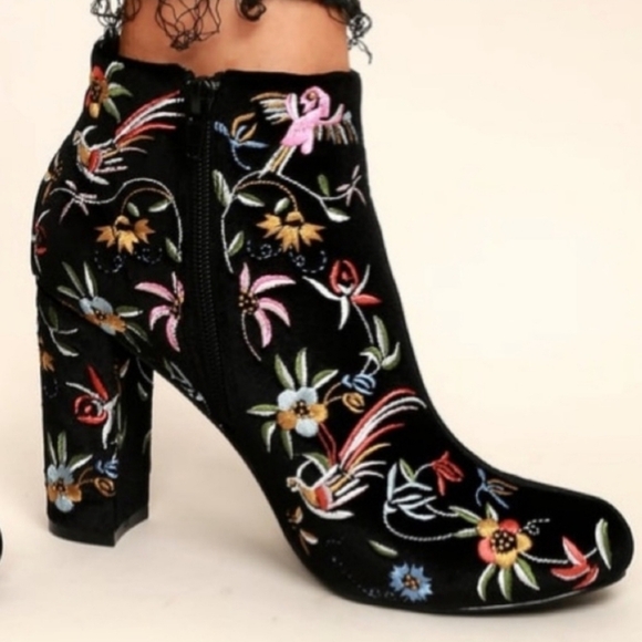 Lulus Embroidered ankle booties Sz 6 - Picture 1 of 4